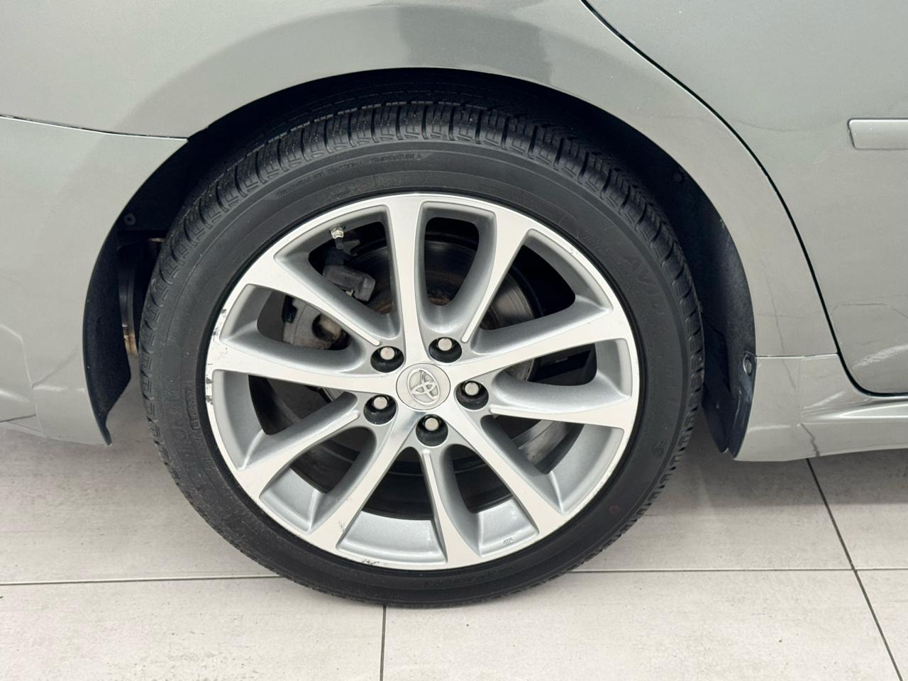 Toyota Avalon 4dr Sdn XLE Premium (Natl) 2014
