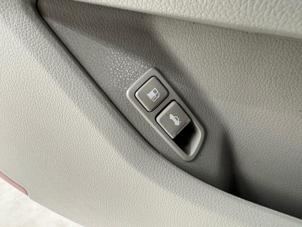Kia Optima 4dr Sdn 2.0T Auto EX 2011