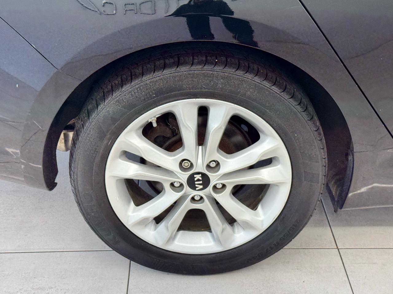 Kia Optima 4dr Sdn 2.0T Auto EX 2011