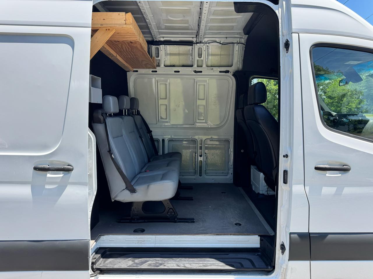 Mercedes-Benz Sprinter Cargo Van 2500 High Roof I4 Gas 170" RWD 2022