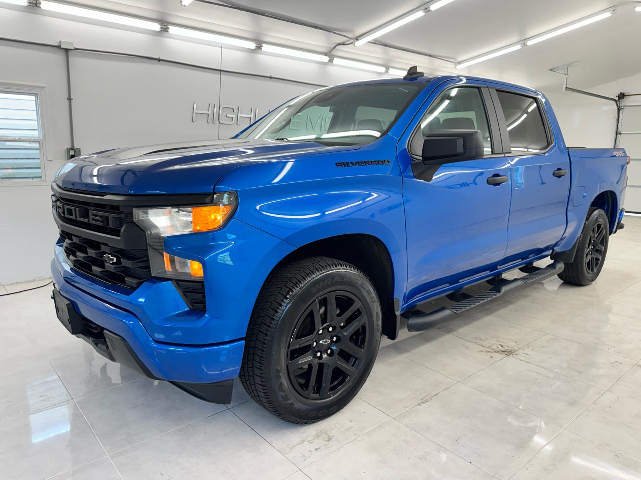 2022 Chevrolet Silverado 1500 4WD Crew Cab 147" Custom