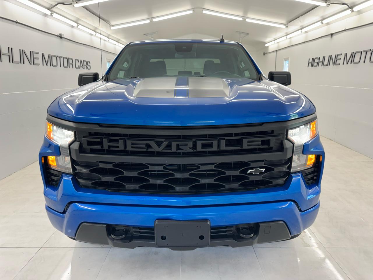 Chevrolet Silverado 1500 4WD Crew Cab 147" Custom 2022