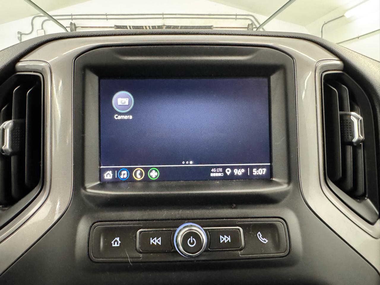 Chevrolet Silverado 1500 4WD Crew Cab 147" Custom 2022