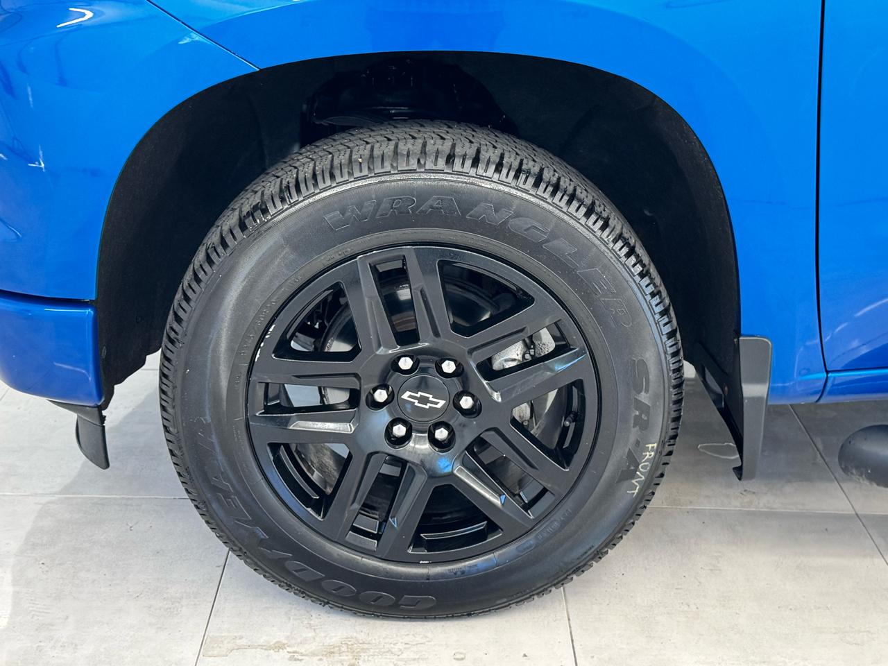Chevrolet Silverado 1500 4WD Crew Cab 147" Custom 2022