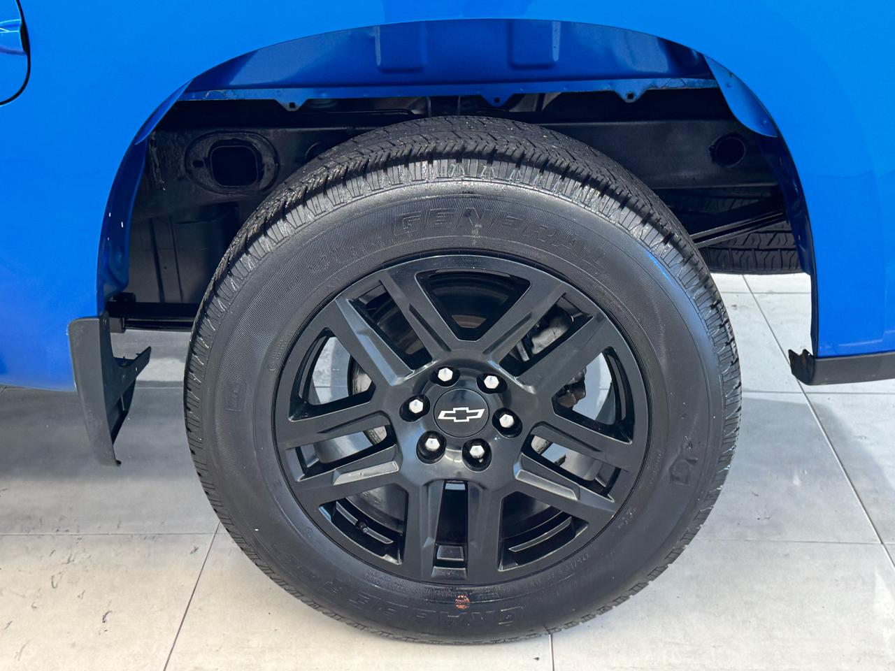 Chevrolet Silverado 1500 4WD Crew Cab 147" Custom 2022