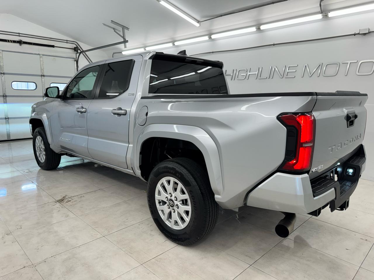Toyota Tacoma 4WD TRD Off Road Double Cab 5' Bed MT (Natl) 2025
