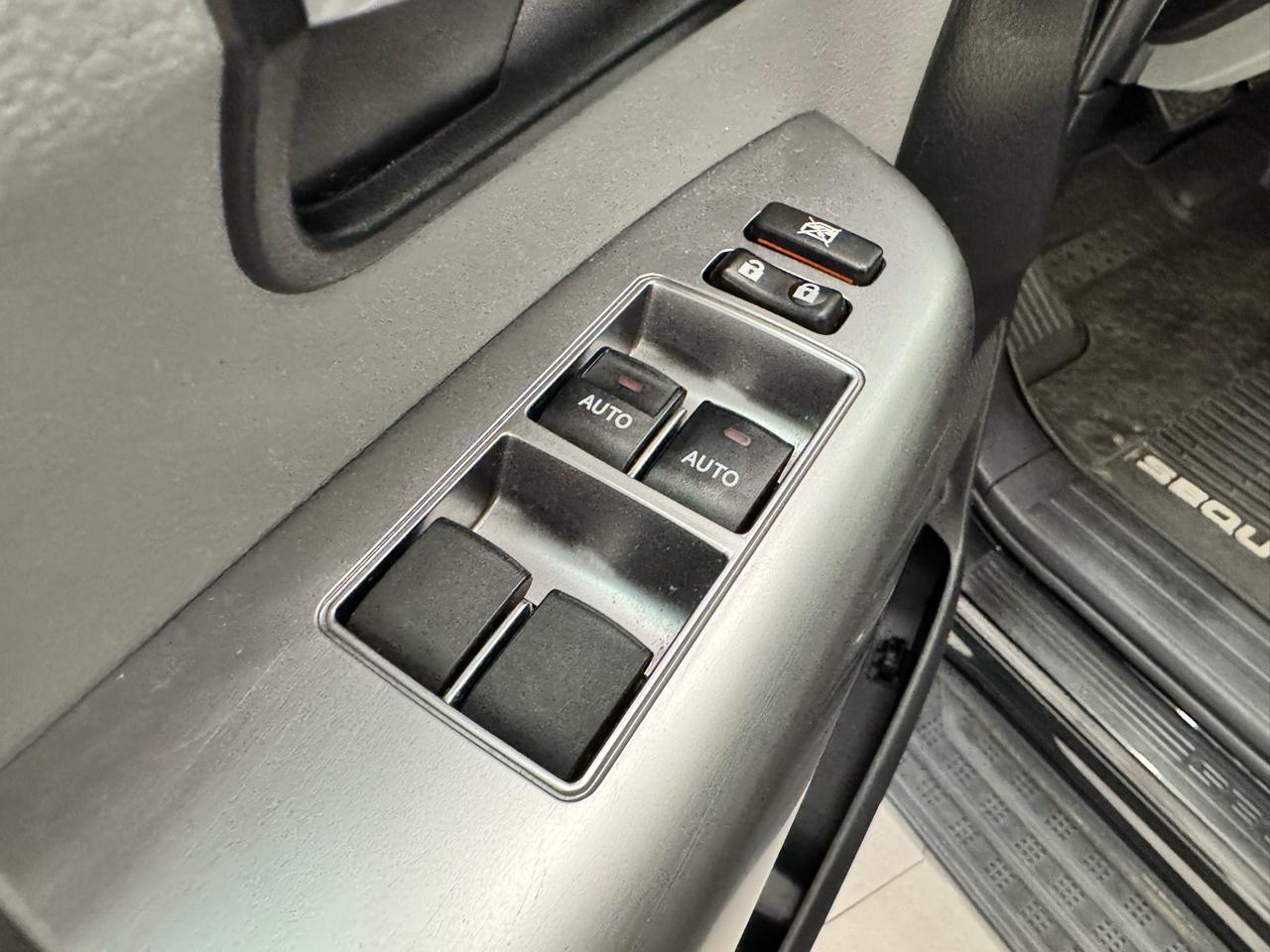 Toyota Sequoia Limited 4WD (Natl) 2019