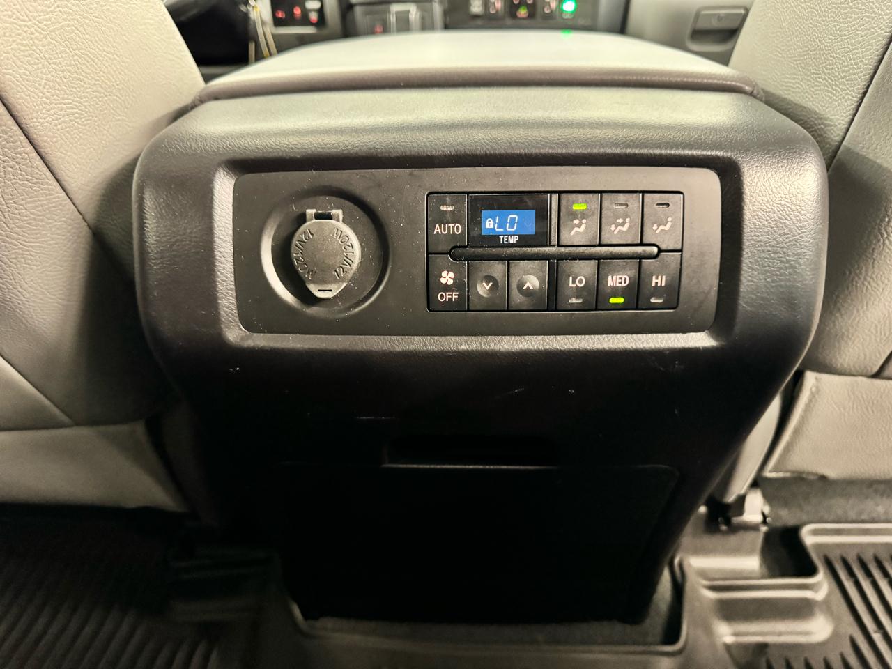 Toyota Sequoia Limited 4WD (Natl) 2019