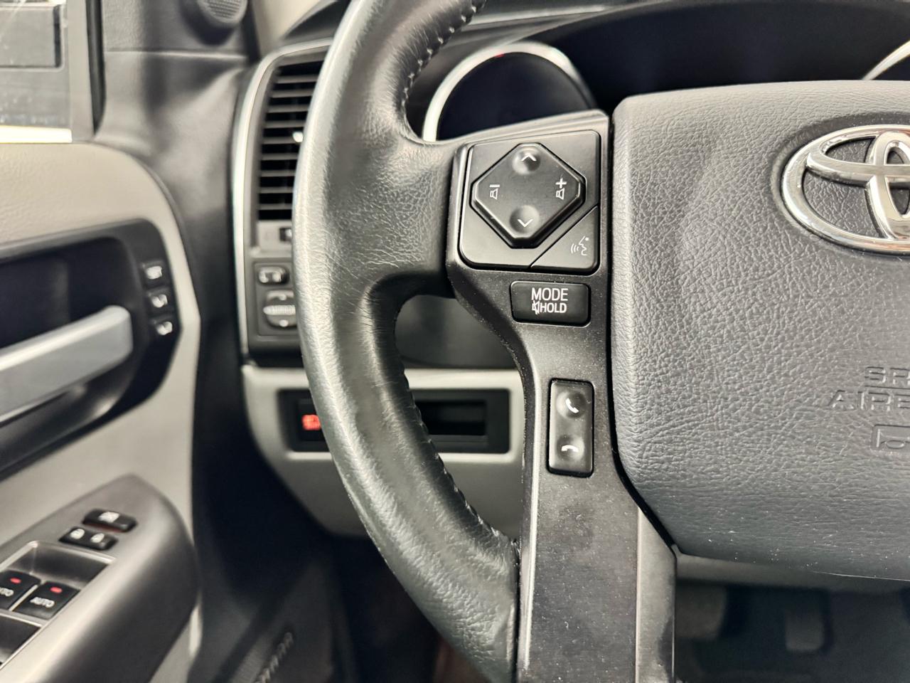 Toyota Sequoia Limited 4WD (Natl) 2019
