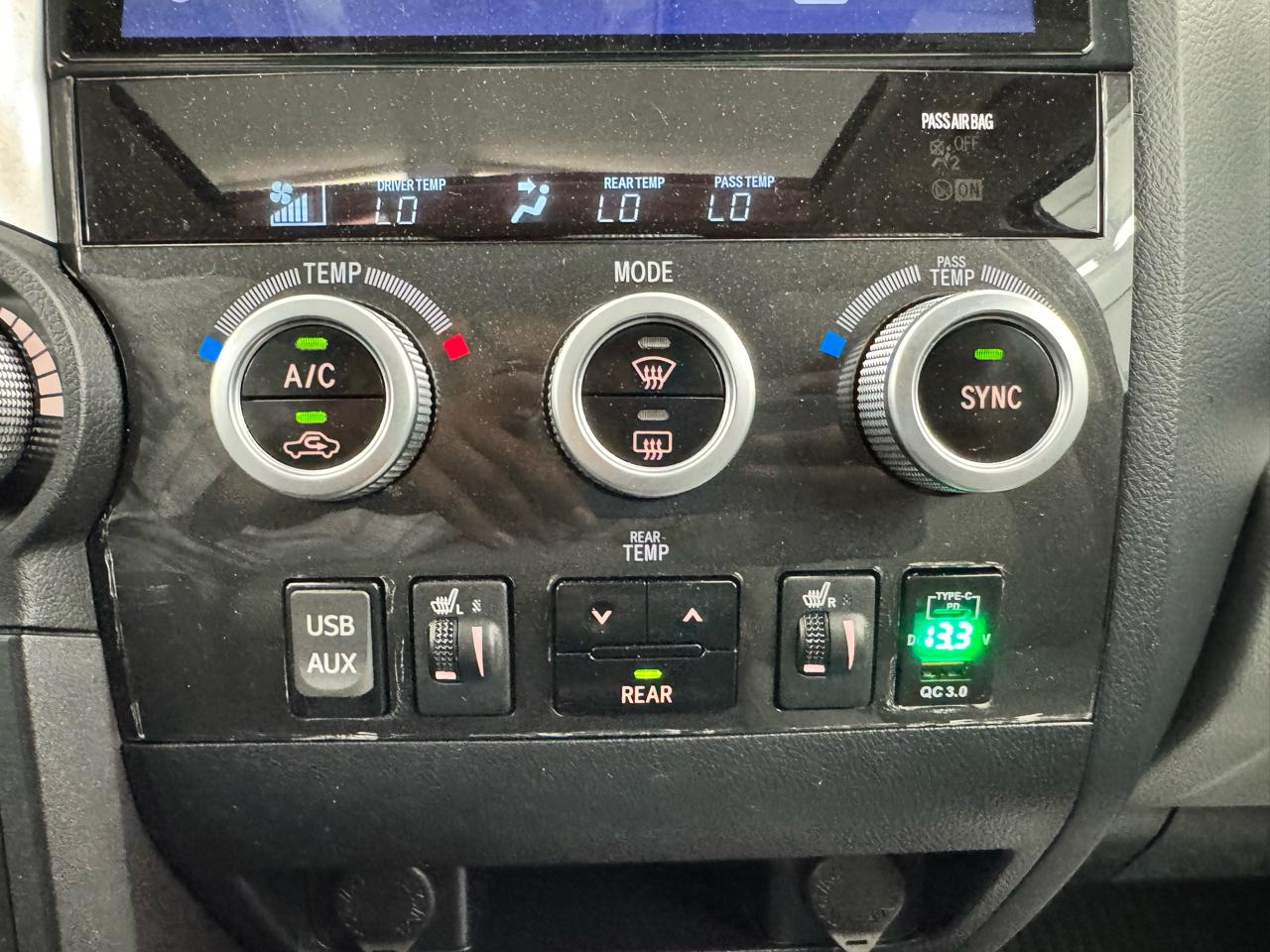 Toyota Sequoia Limited 4WD (Natl) 2019