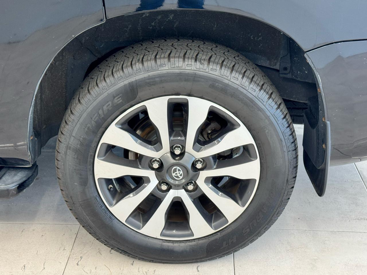 Toyota Sequoia Limited 4WD (Natl) 2019