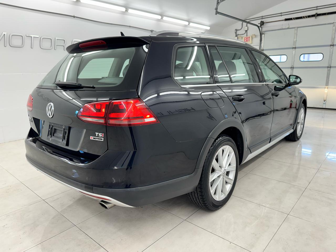 Volkswagen Golf Alltrack 1.8T SEL DSG 2017