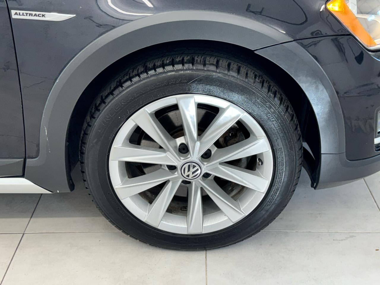Volkswagen Golf Alltrack 1.8T SEL DSG 2017
