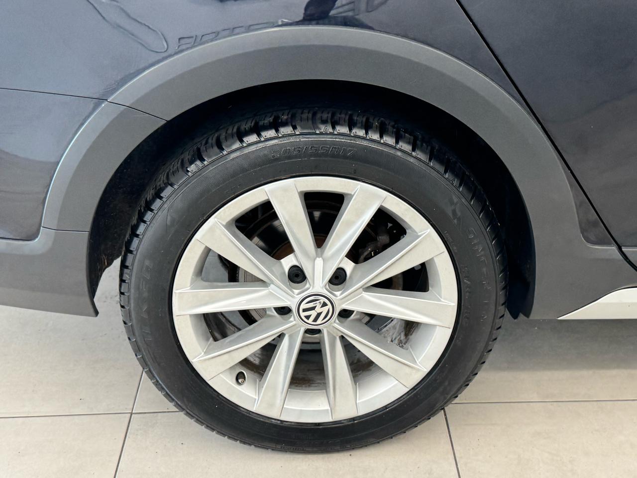 Volkswagen Golf Alltrack 1.8T SEL DSG 2017