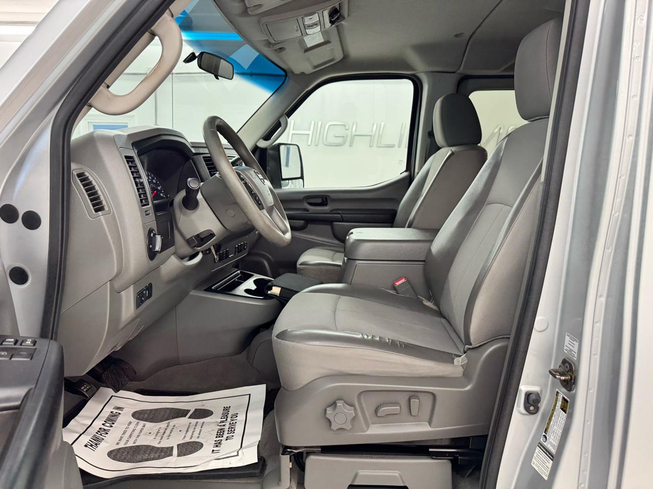 Nissan NVP 3500 V6 SV 2014