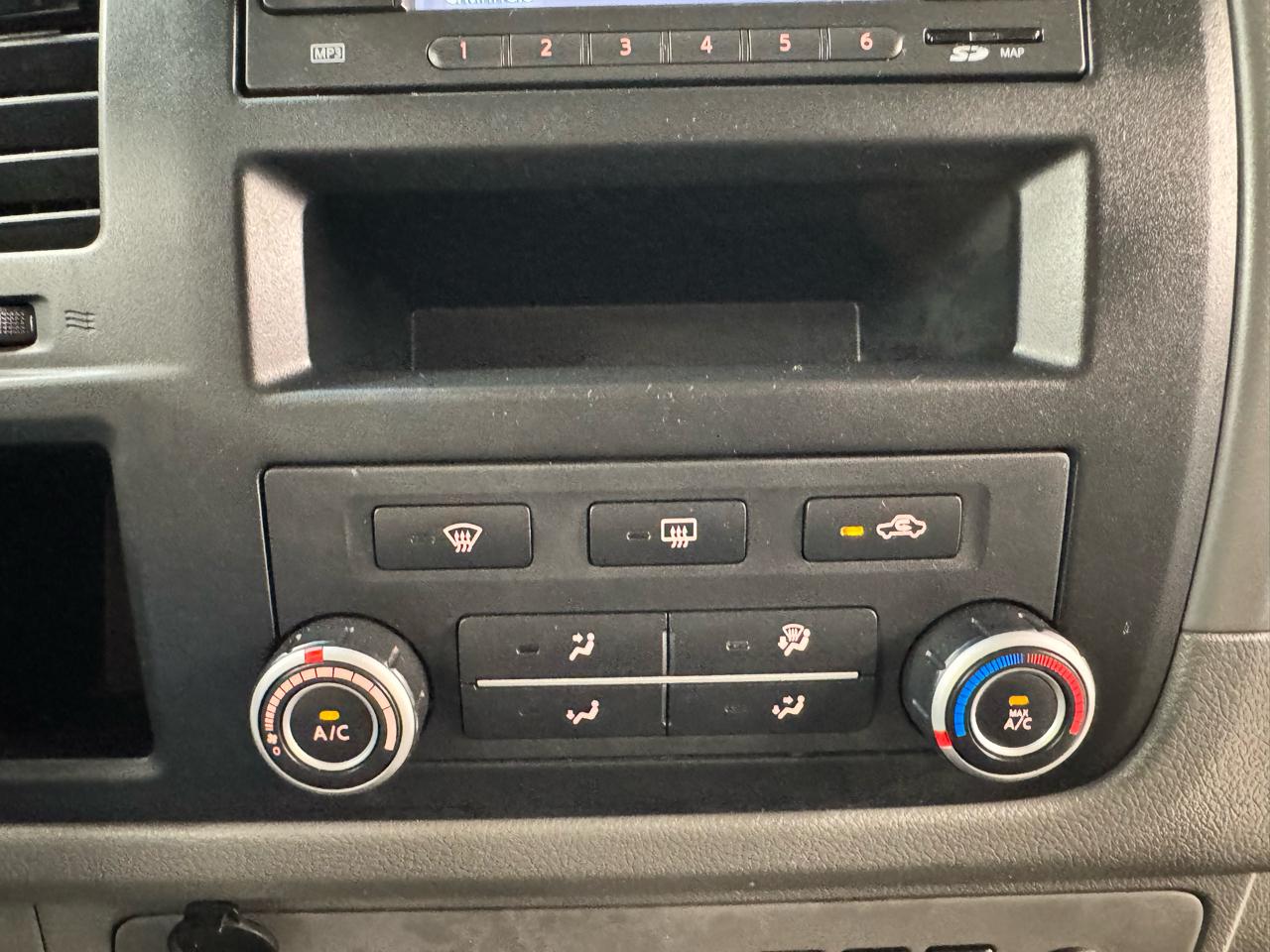 Nissan NVP 3500 V6 SV 2014