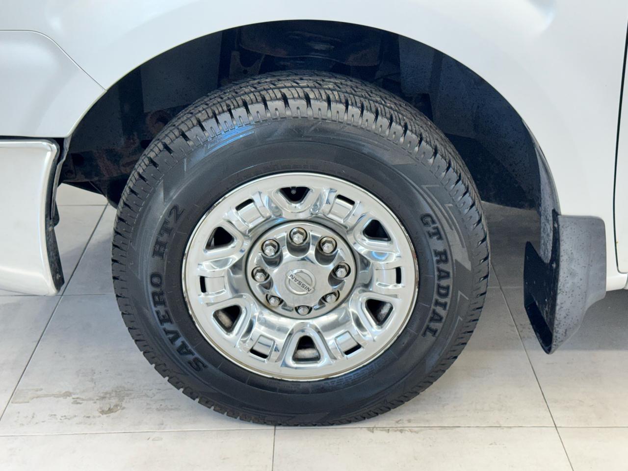 Nissan NVP 3500 V6 SV 2014