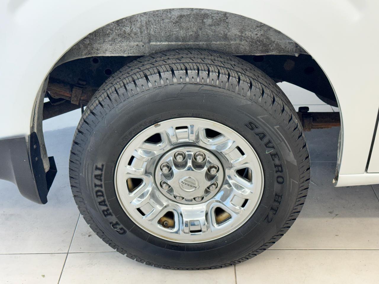 Nissan NVP 3500 V6 SV 2014
