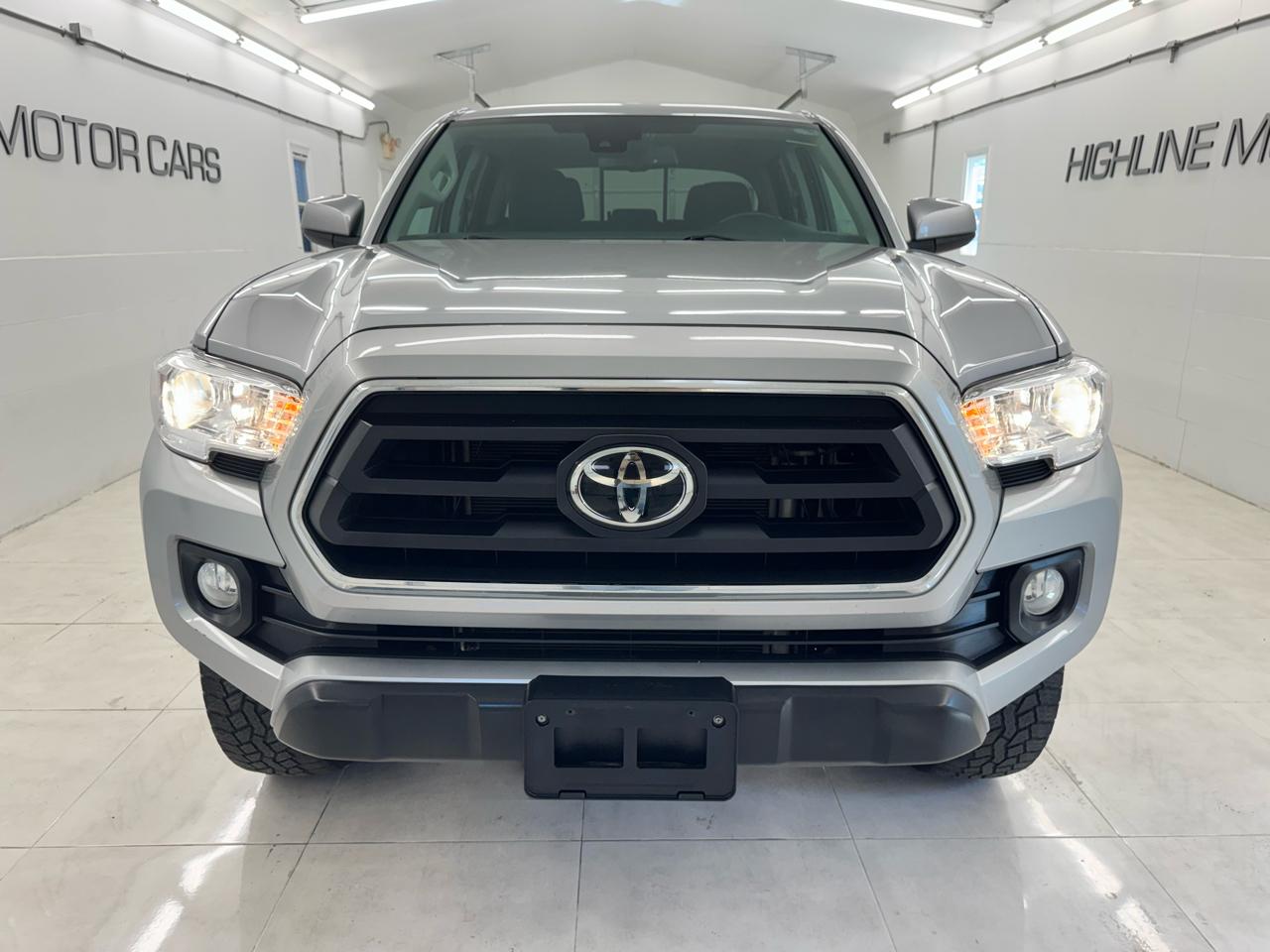 Toyota Tacoma 4WD SR5 Double Cab 5' Bed AT (Natl) 2021