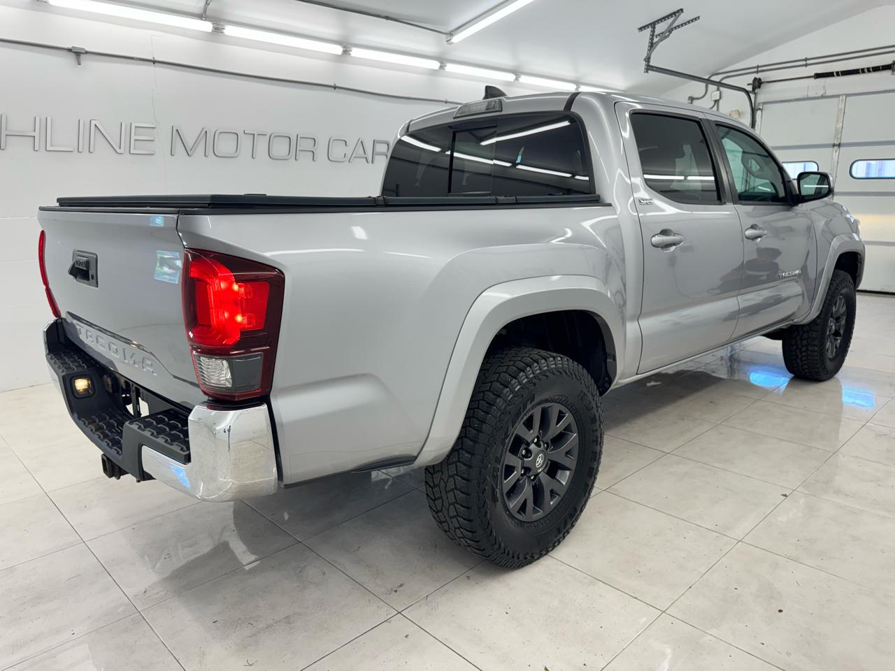 Toyota Tacoma 4WD SR5 Double Cab 5' Bed AT (Natl) 2021