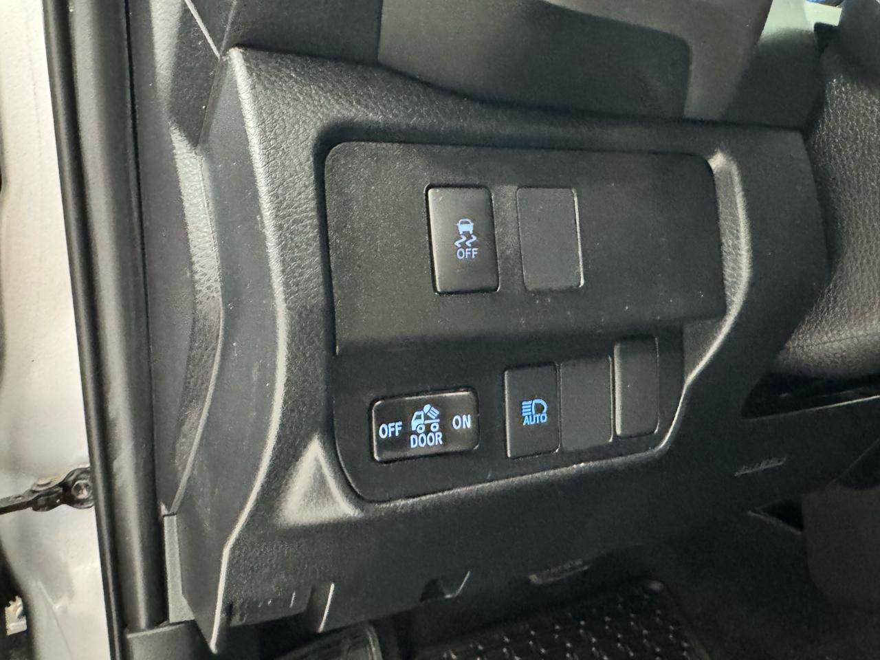 Toyota Tacoma 4WD SR5 Double Cab 5' Bed AT (Natl) 2021