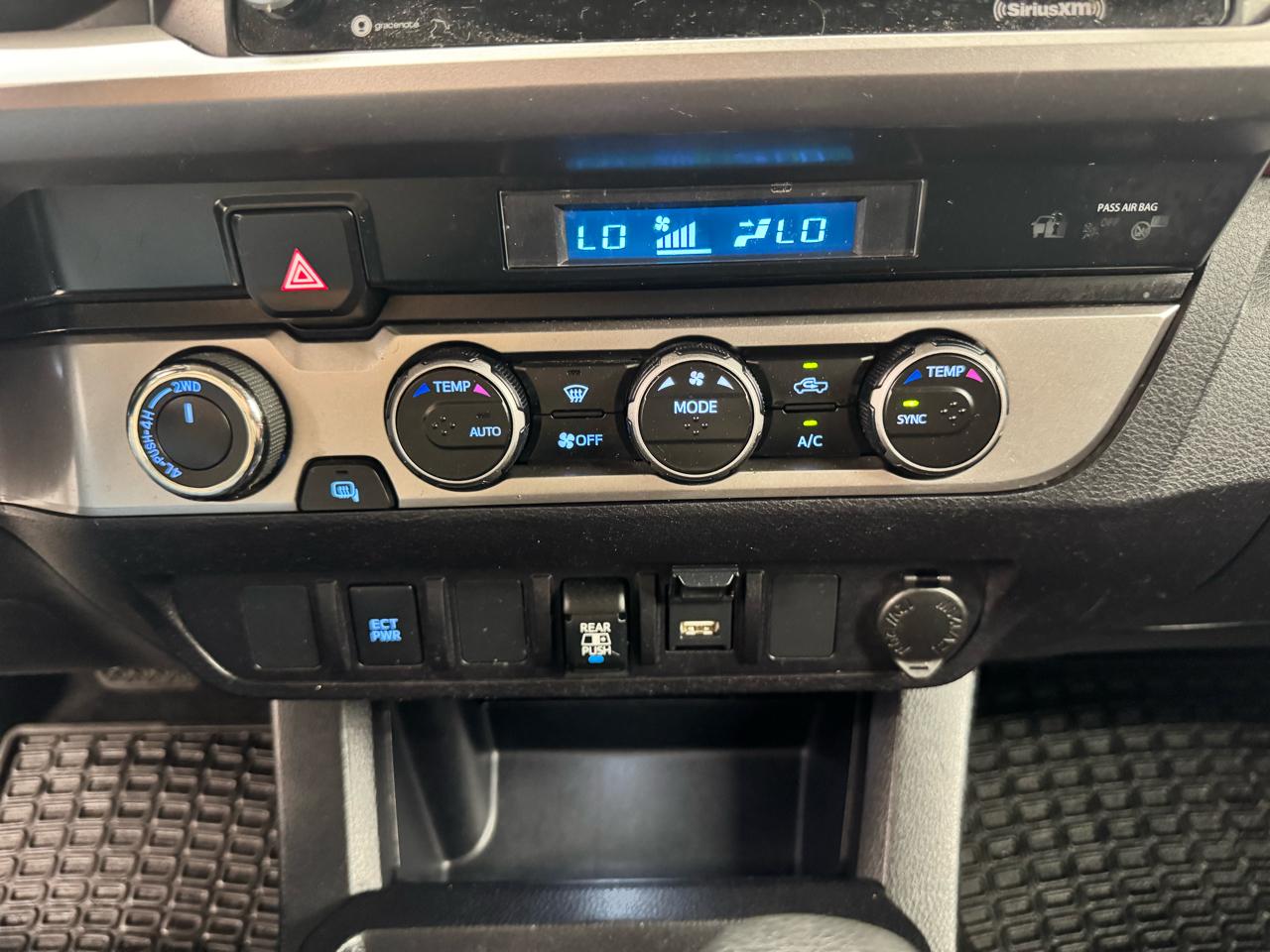 Toyota Tacoma 4WD SR5 Double Cab 5' Bed AT (Natl) 2021