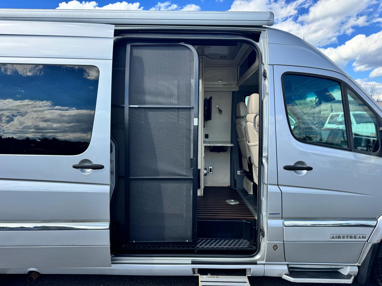 Airstream Interstate  2015