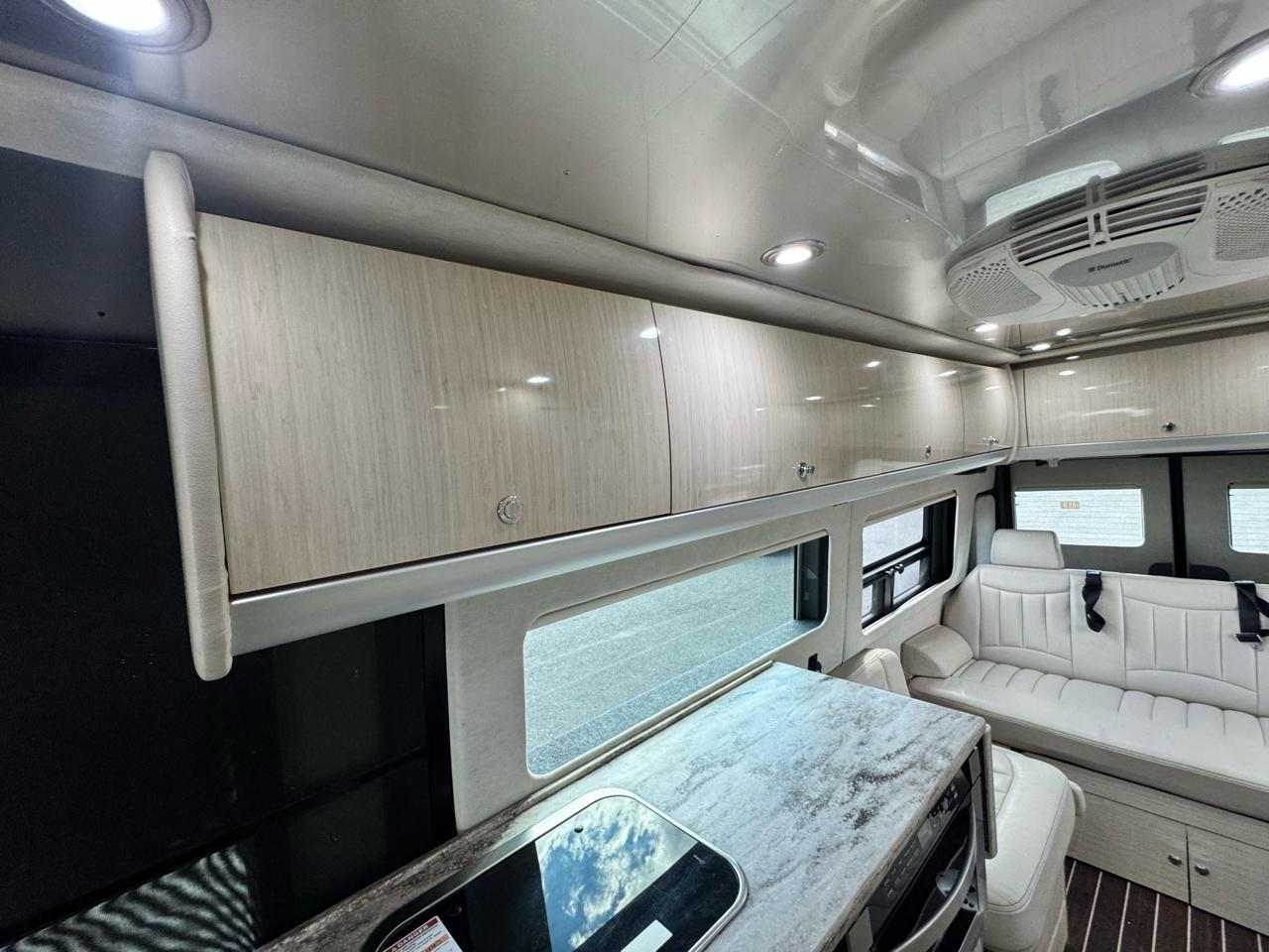 Airstream Interstate  2015
