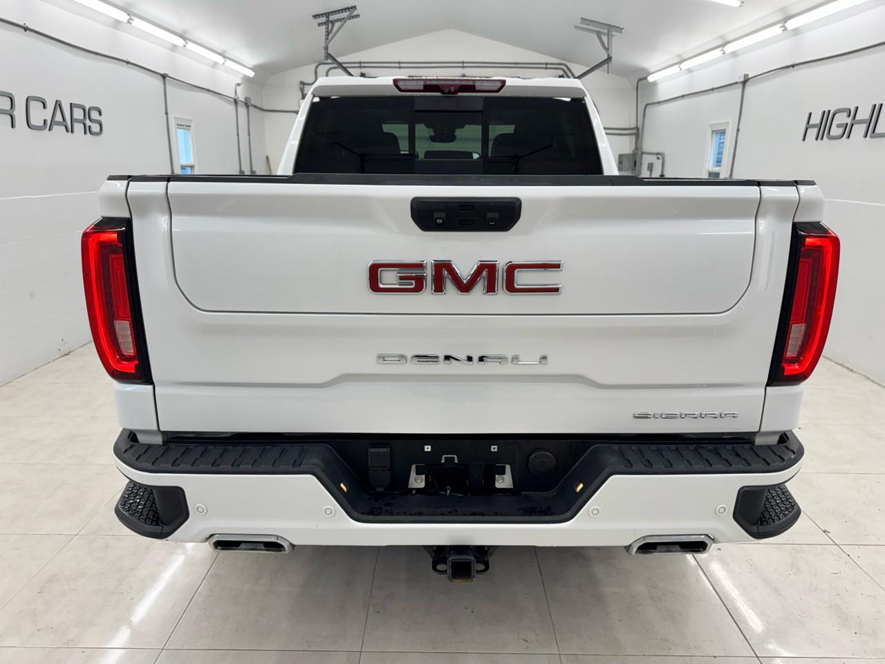 GMC Sierra 1500 4WD Crew Cab 147" Denali 2022