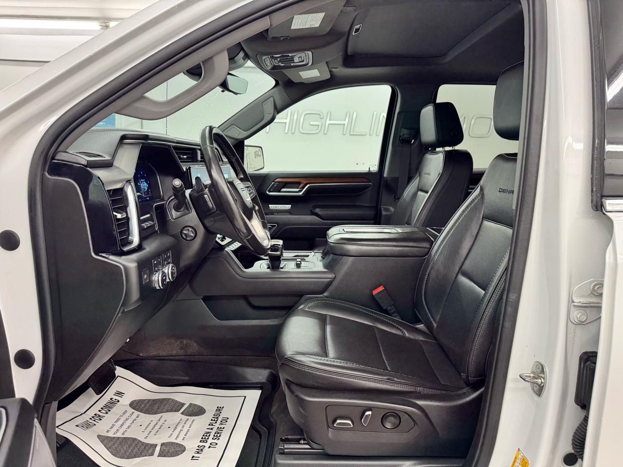 GMC Sierra 1500 4WD Crew Cab 147" Denali 2022