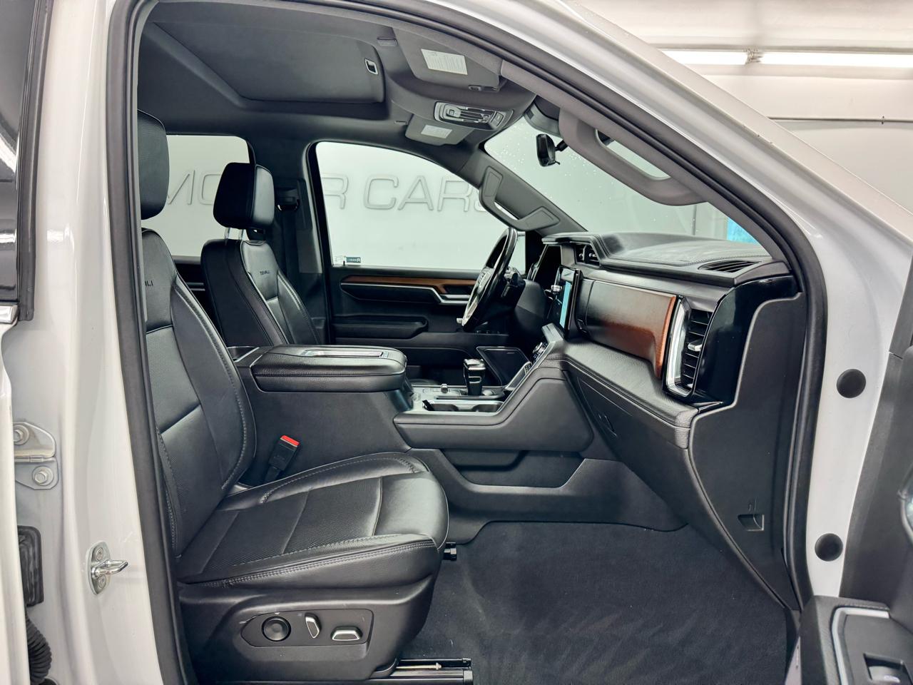 GMC Sierra 1500 4WD Crew Cab 147" Denali 2022