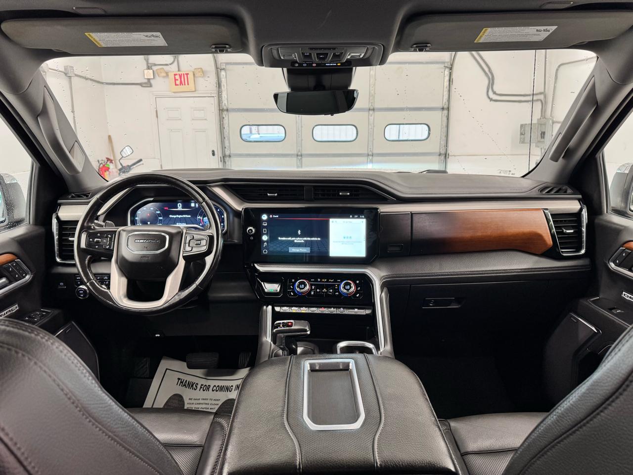 GMC Sierra 1500 4WD Crew Cab 147" Denali 2022