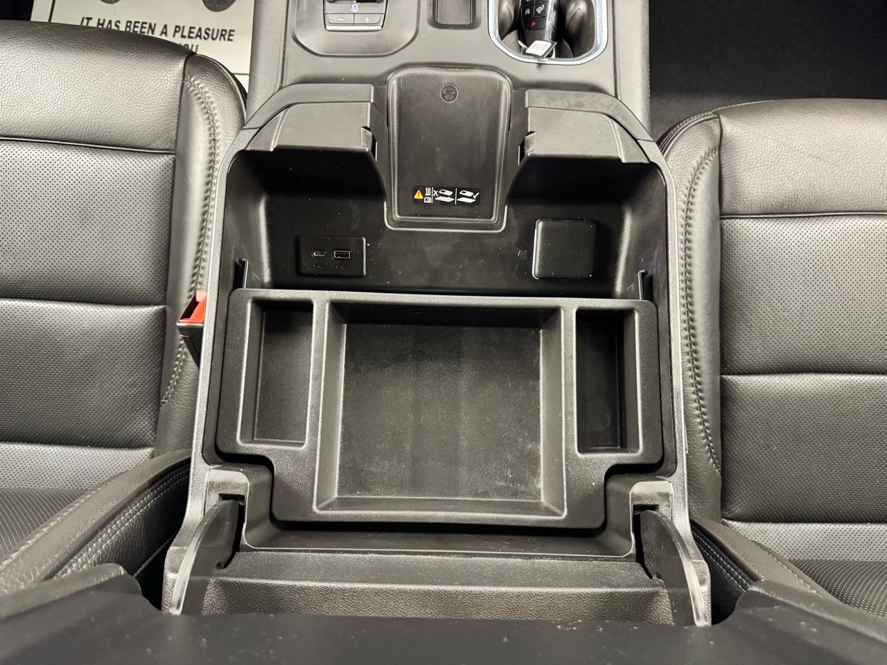 GMC Sierra 1500 4WD Crew Cab 147" Denali 2022