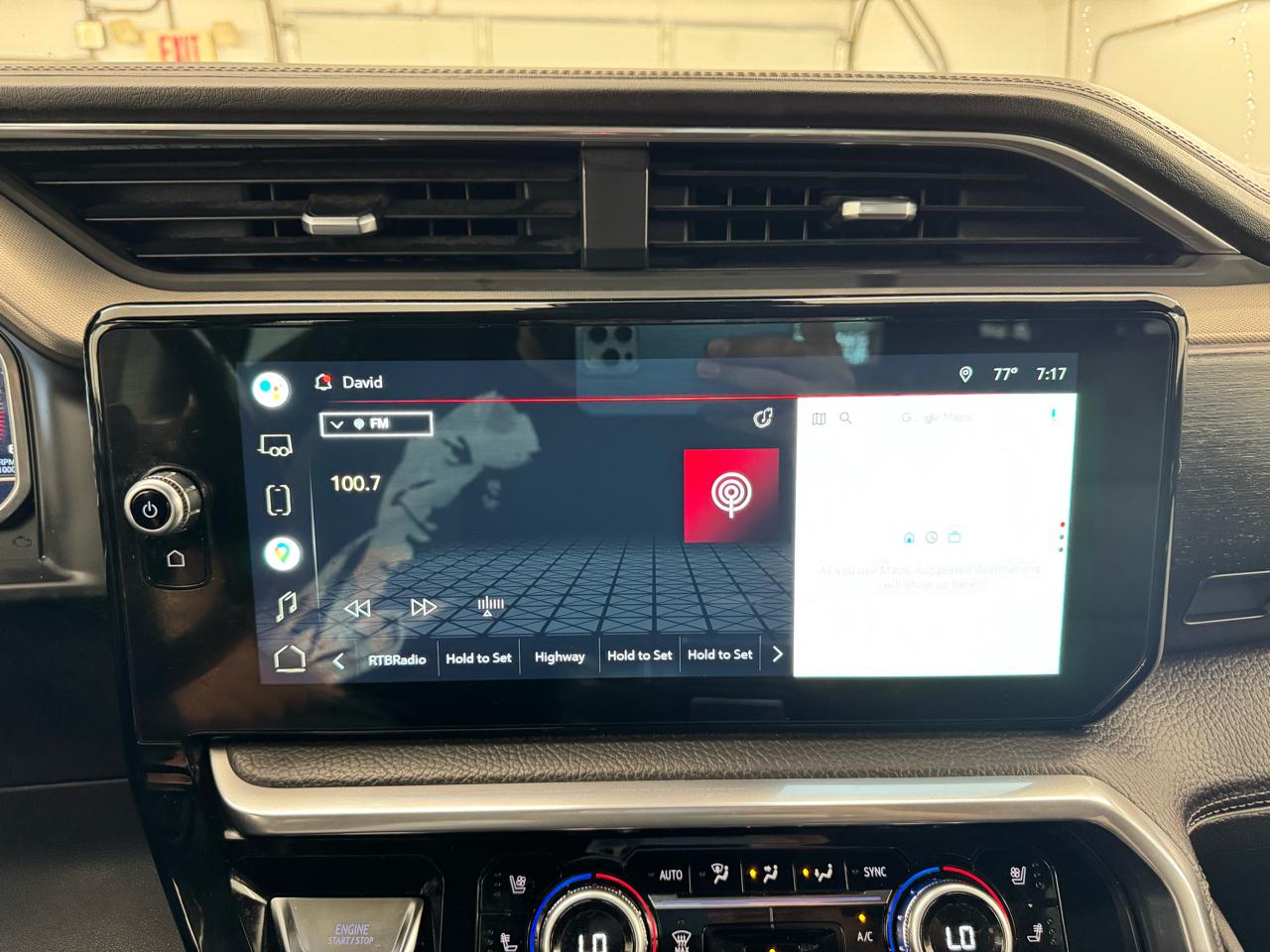 GMC Sierra 1500 4WD Crew Cab 147" Denali 2022