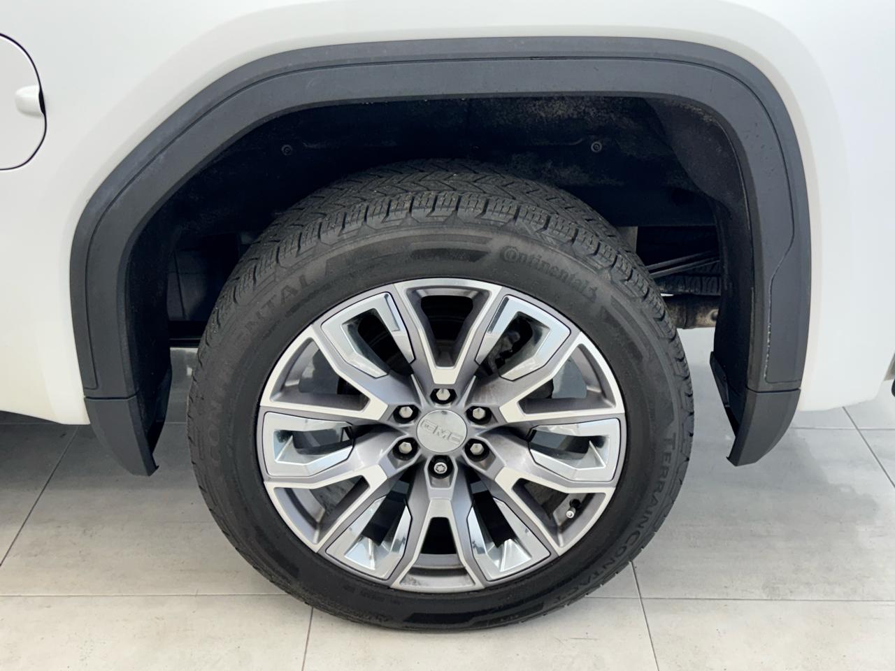 GMC Sierra 1500 4WD Crew Cab 147" Denali 2022