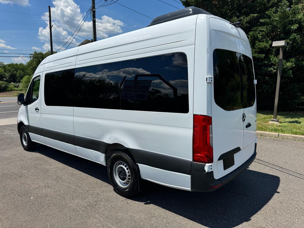 Mercedes-Benz Sprinter Passenger Van 2500 High Roof I4 Diesel 170" RWD 2025