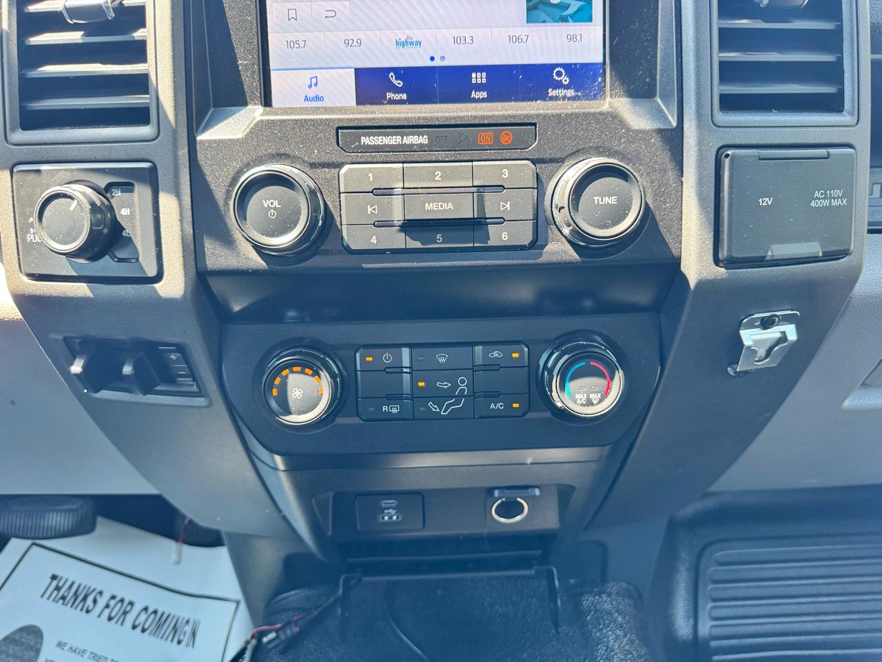 Ford Super Duty F-350 SRW XLT 4WD Reg Cab 8' Box 2022