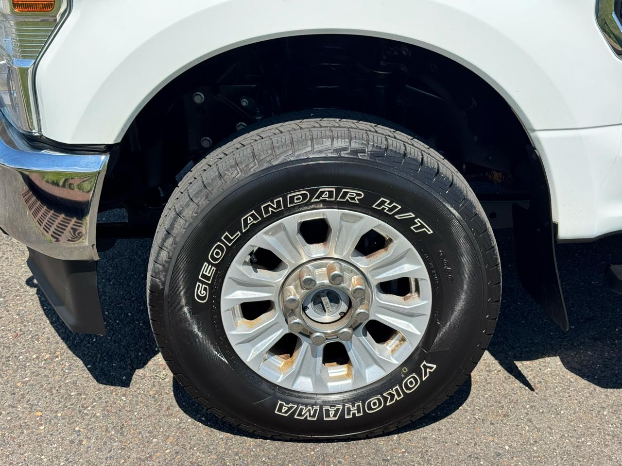Ford Super Duty F-350 SRW XLT 4WD Reg Cab 8' Box 2022