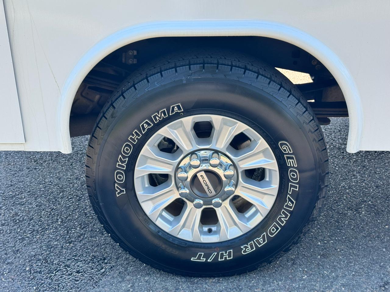 Ford Super Duty F-350 SRW XLT 4WD Reg Cab 8' Box 2022