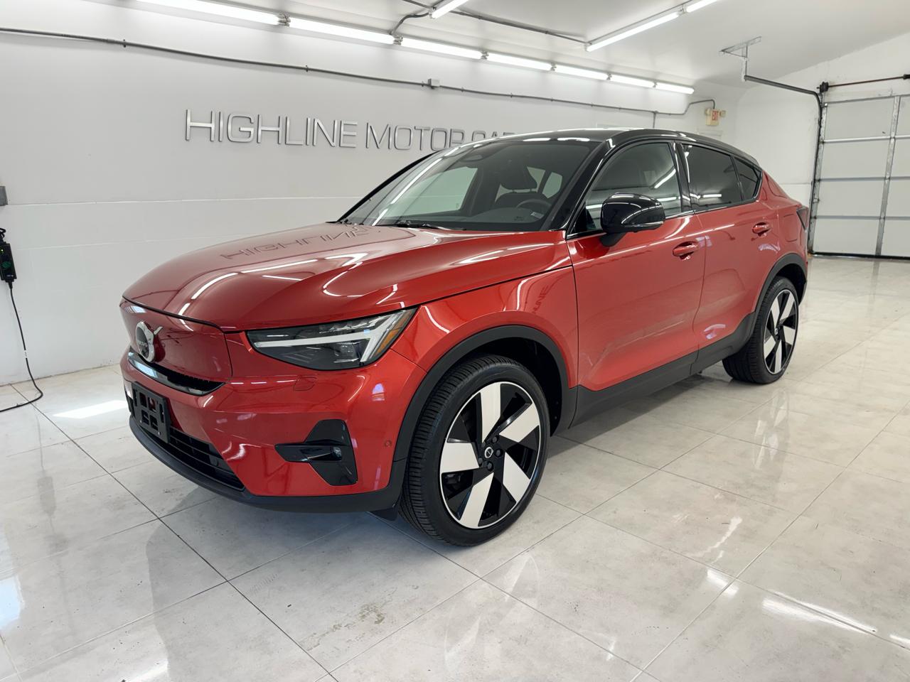 Orange 2022 Volvo C40 Recharge SUV / Crossover  Automatic