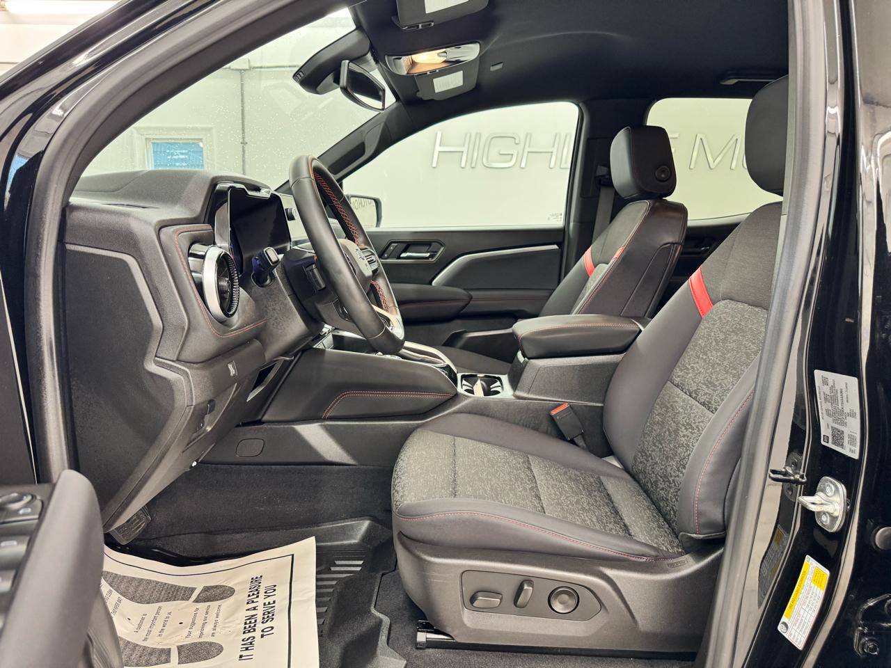 Chevrolet Colorado 4WD Crew Cab Z71 2025