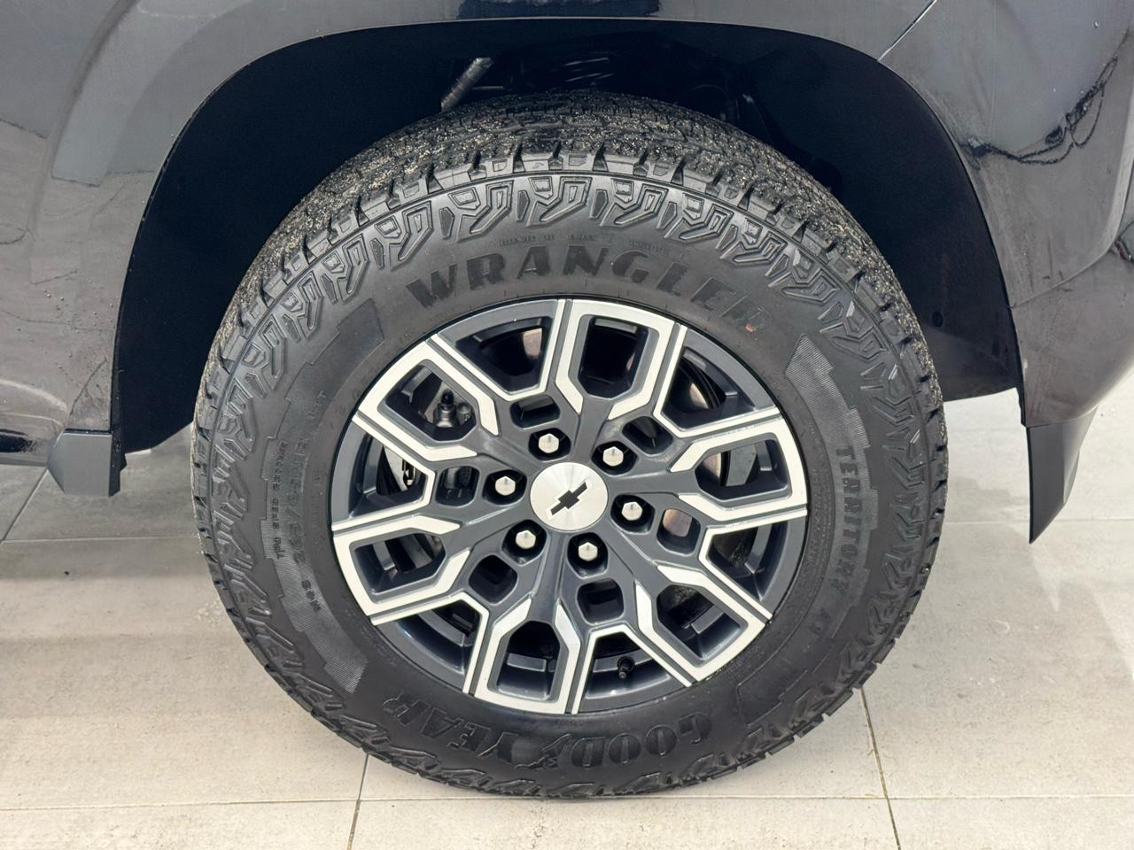 Chevrolet Colorado 4WD Crew Cab Z71 2025
