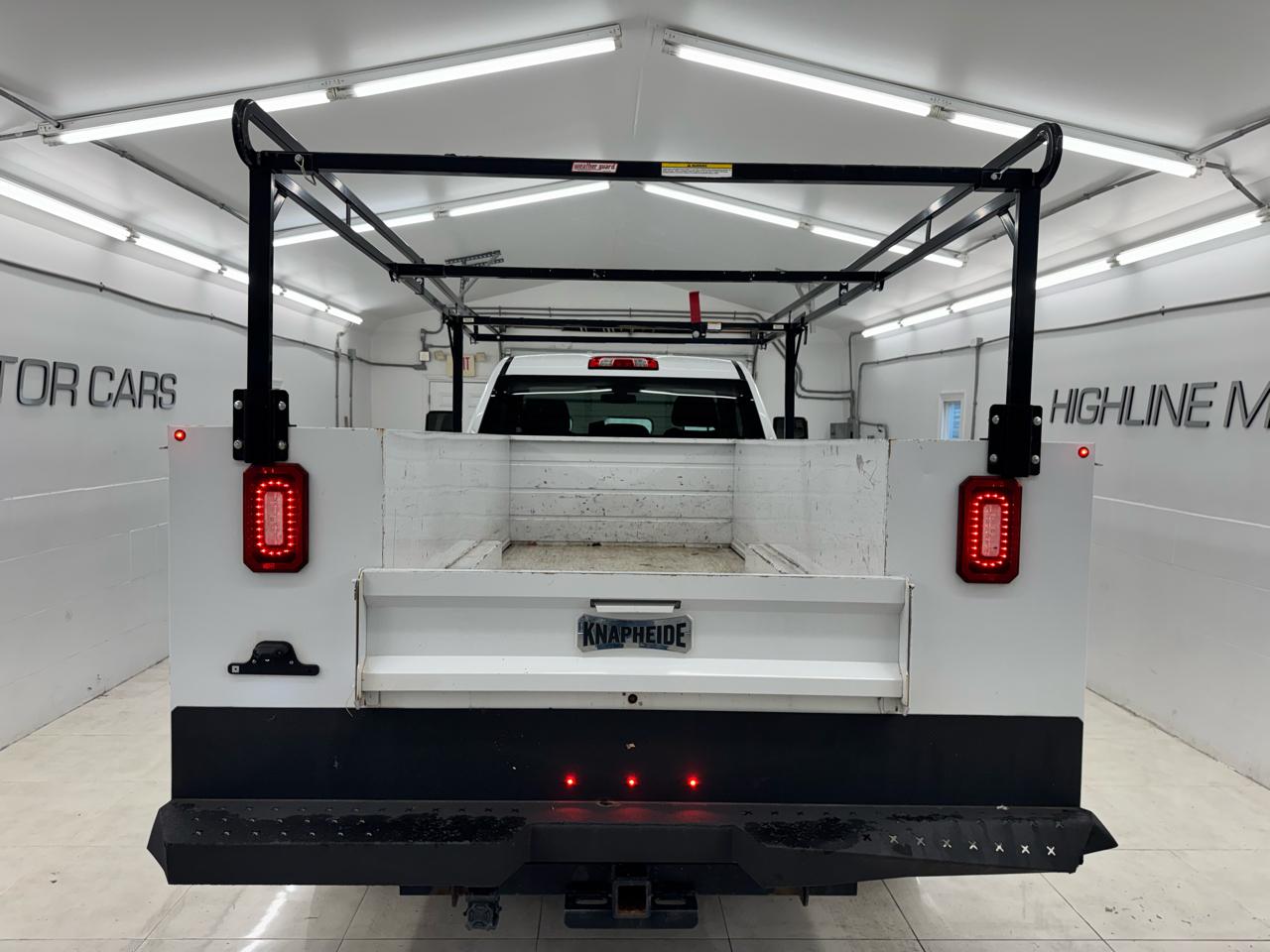 Chevrolet Silverado 3500HD CC 2WD Reg Cab 146" WB, 60" CA Work Truck 2022