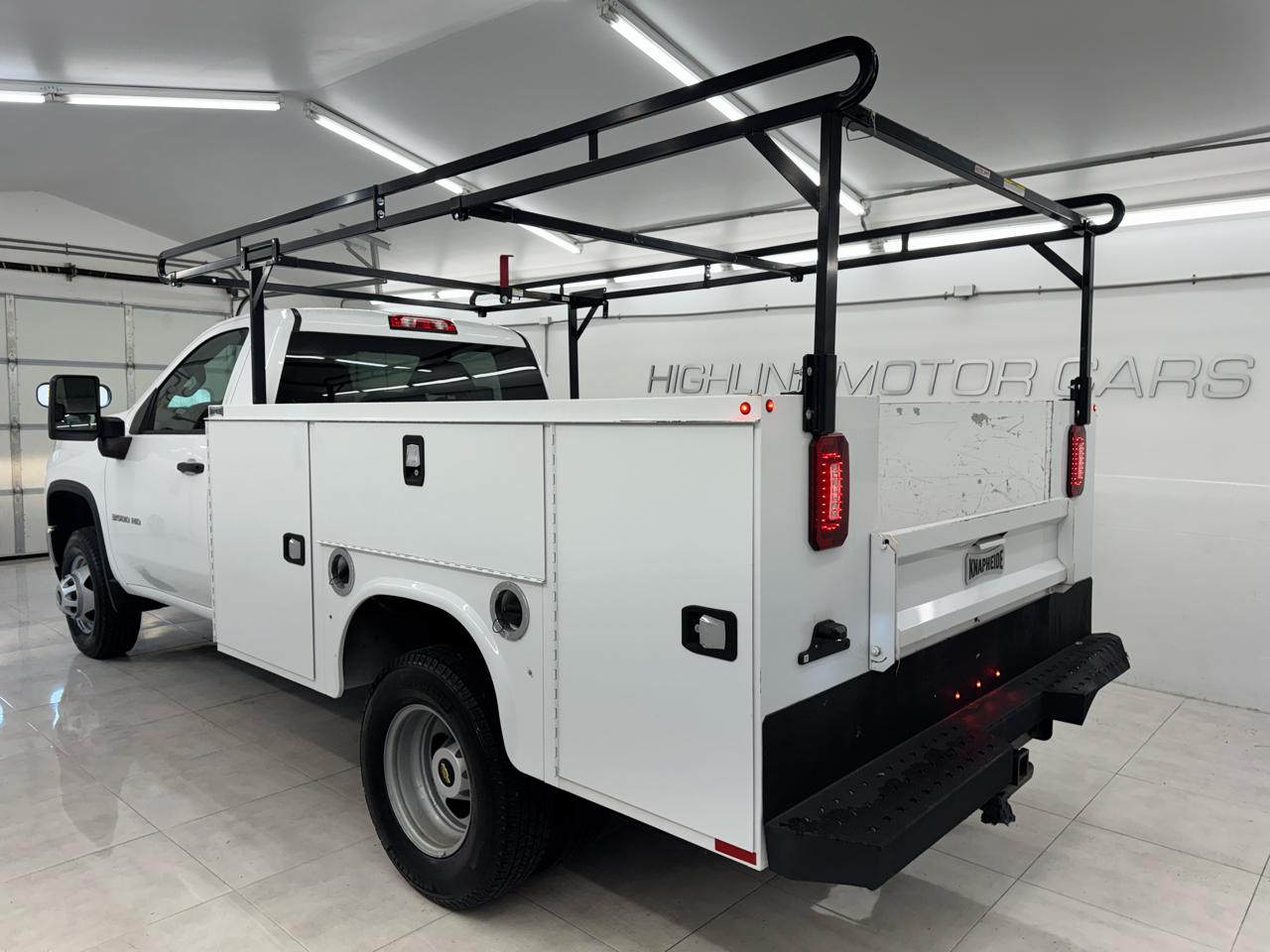 Chevrolet Silverado 3500HD CC 2WD Reg Cab 146" WB, 60" CA Work Truck 2022