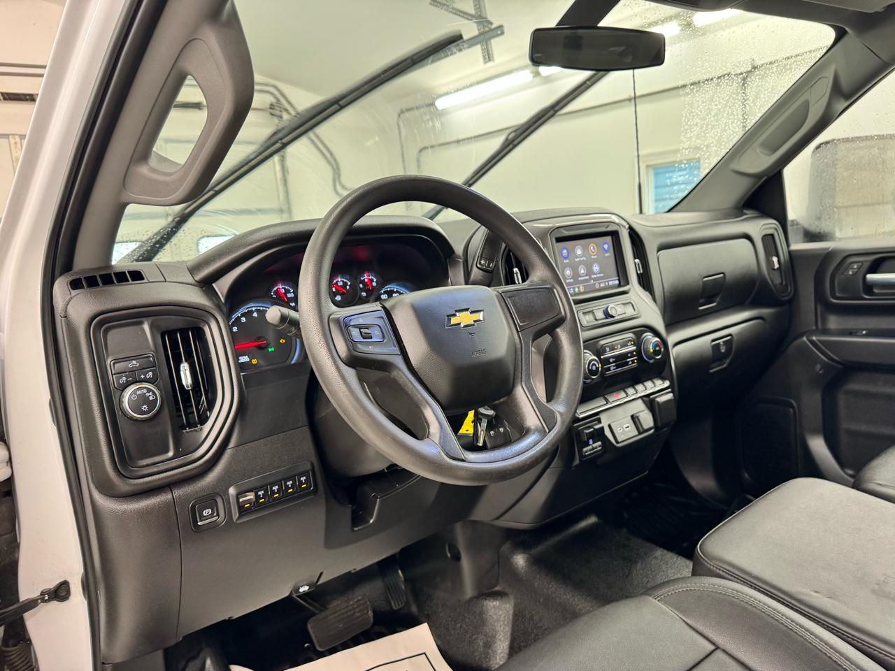 Chevrolet Silverado 3500HD CC 2WD Reg Cab 146" WB, 60" CA Work Truck 2022
