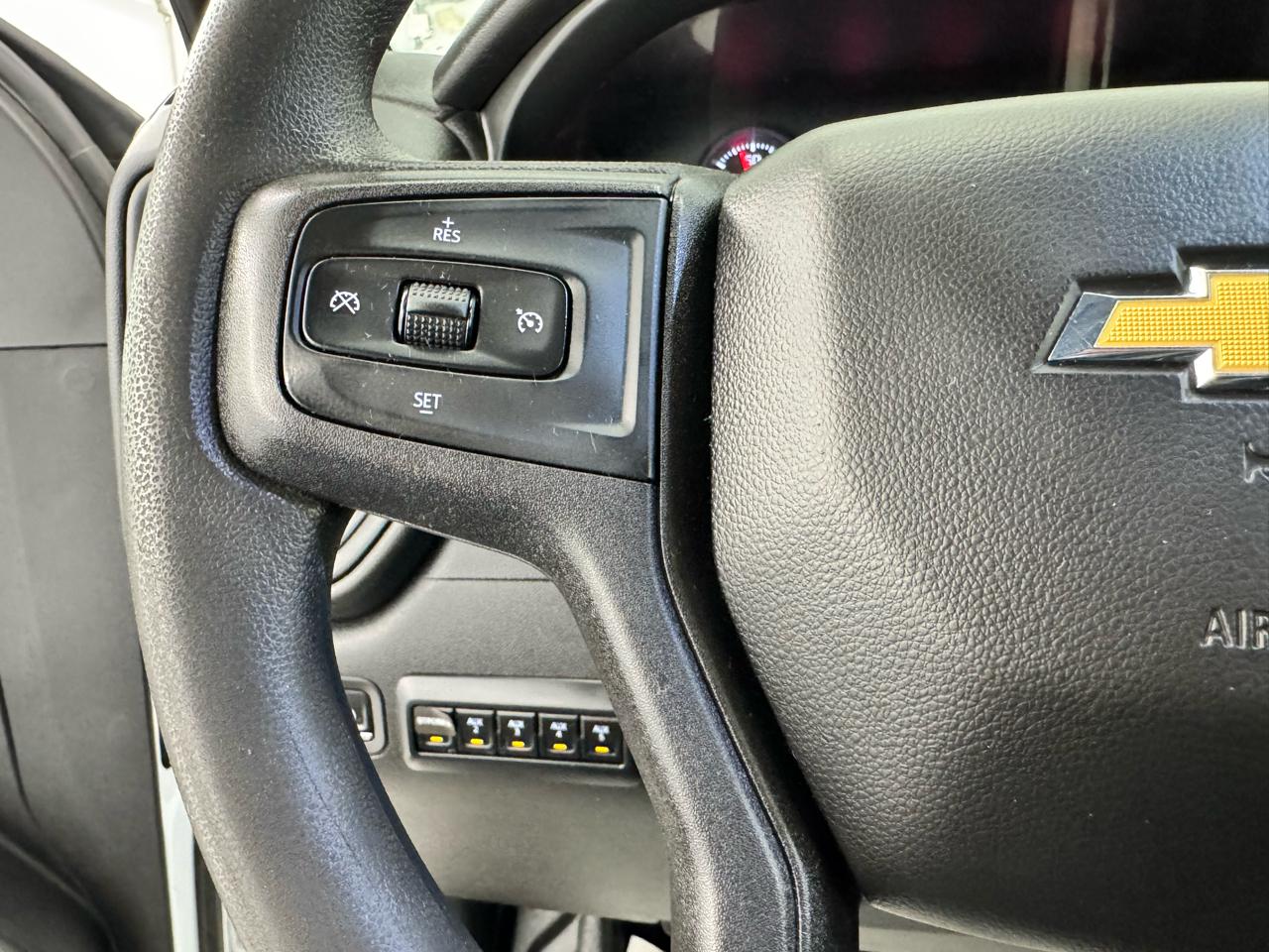 Chevrolet Silverado 3500HD CC 2WD Reg Cab 146" WB, 60" CA Work Truck 2022