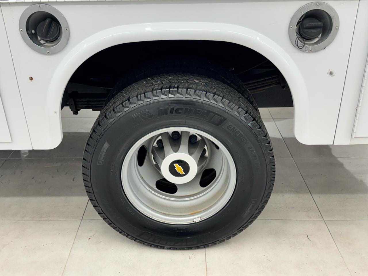 Chevrolet Silverado 3500HD CC 2WD Reg Cab 146" WB, 60" CA Work Truck 2022