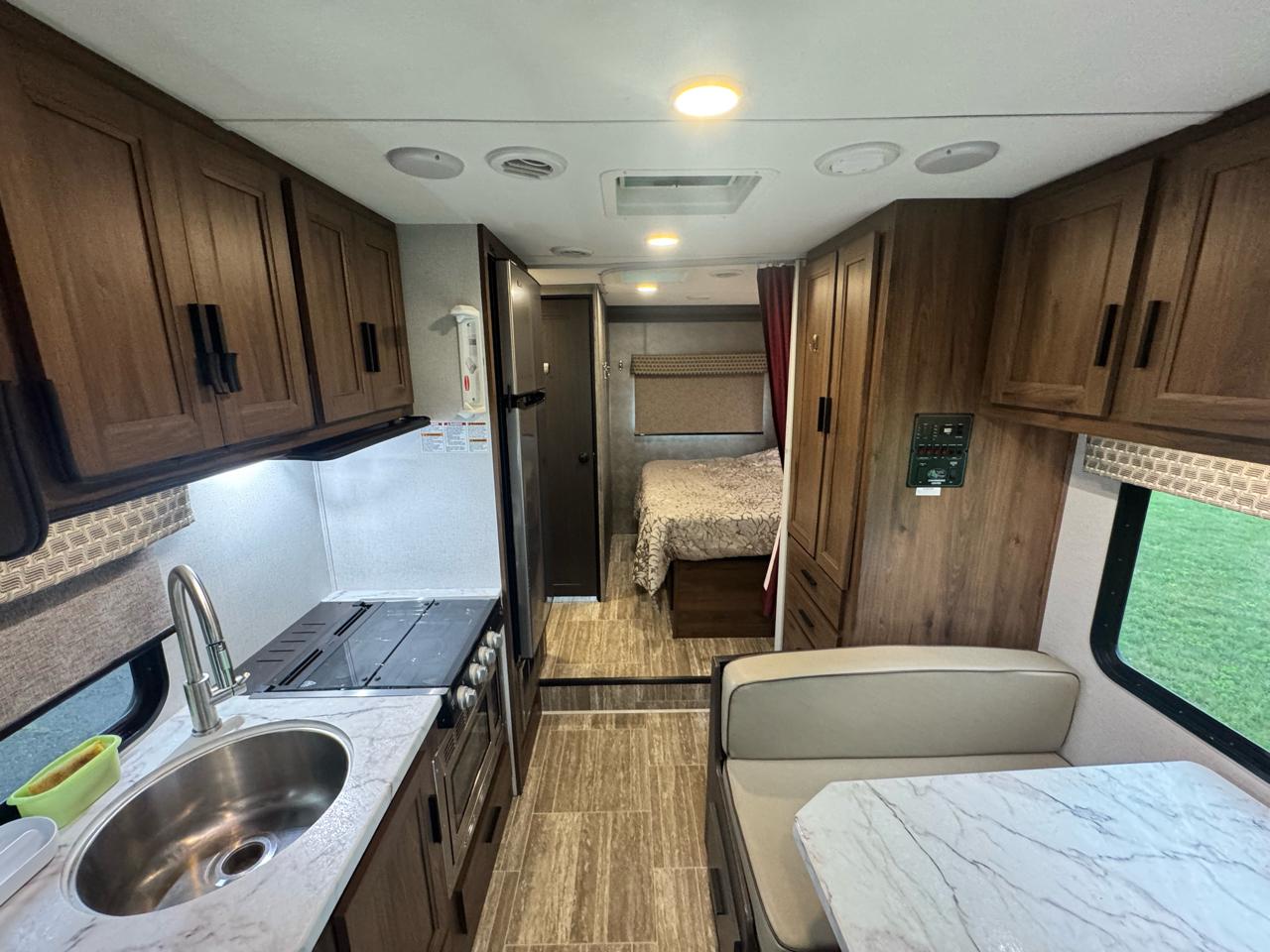Forest River Sunseeker  2020