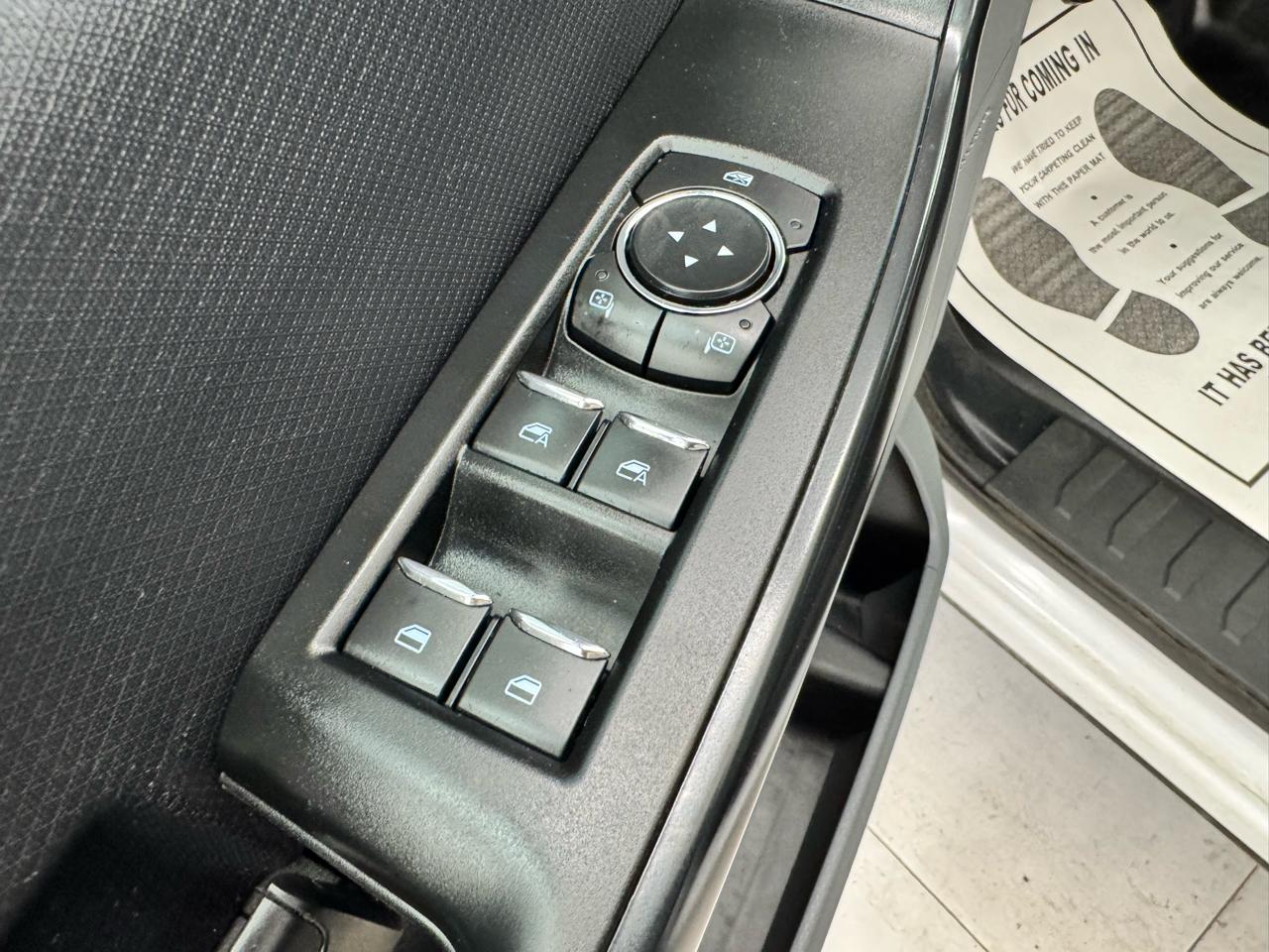 Ford F-150 Lightning LARIAT 4WD SuperCrew 5.5' Box 2022