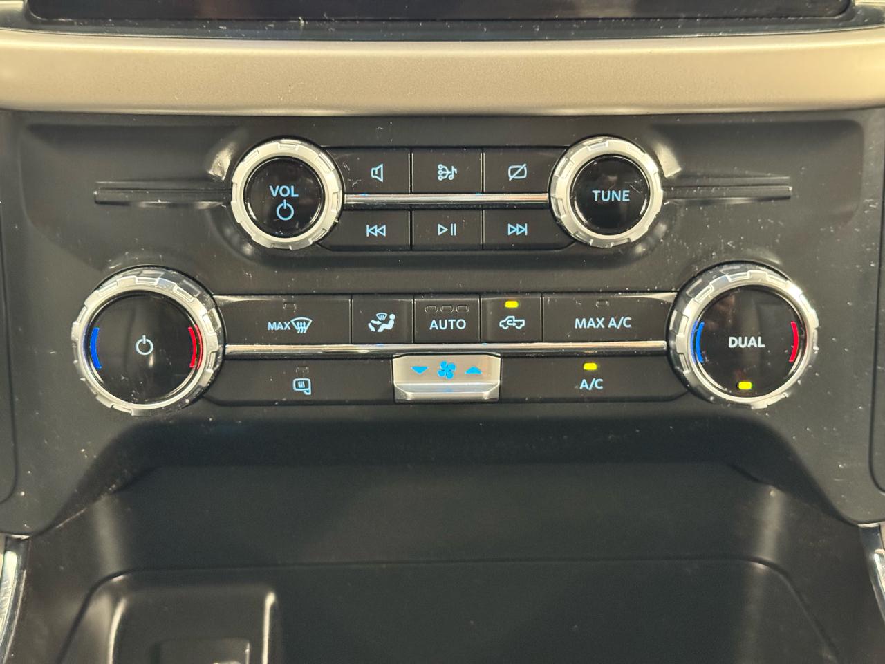 Ford F-150 Lightning LARIAT 4WD SuperCrew 5.5' Box 2022